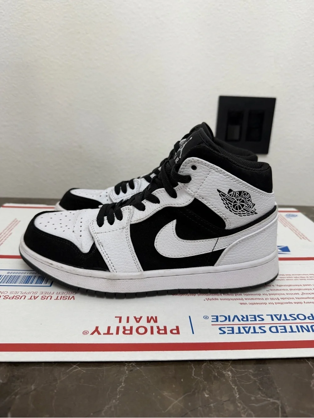 Air Jordan 1 Retro Mens Size 8